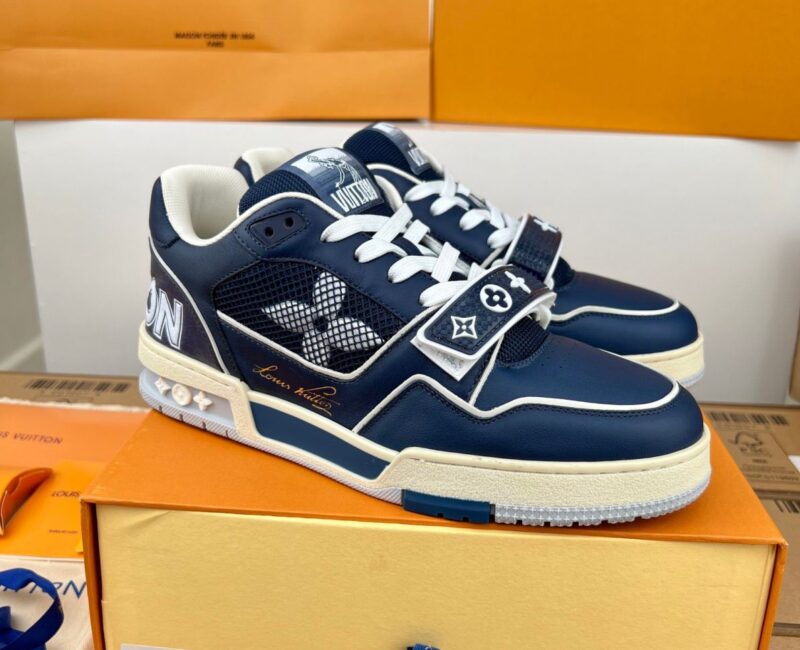 Giày Louis Vuitton Lv Trainer Monogram Navy quai Velcro Like Auth