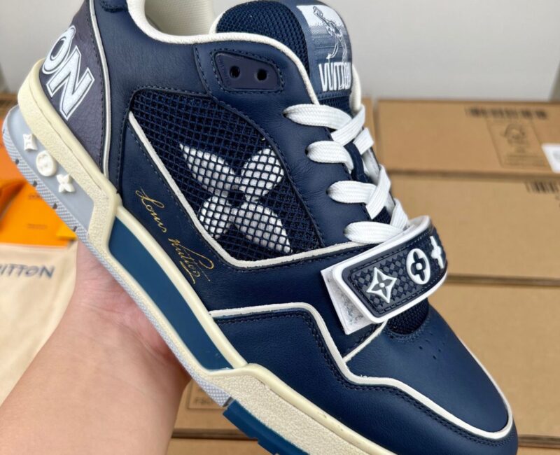 Giày Louis Vuitton Lv Trainer Monogram Navy quai Velcro Like Auth