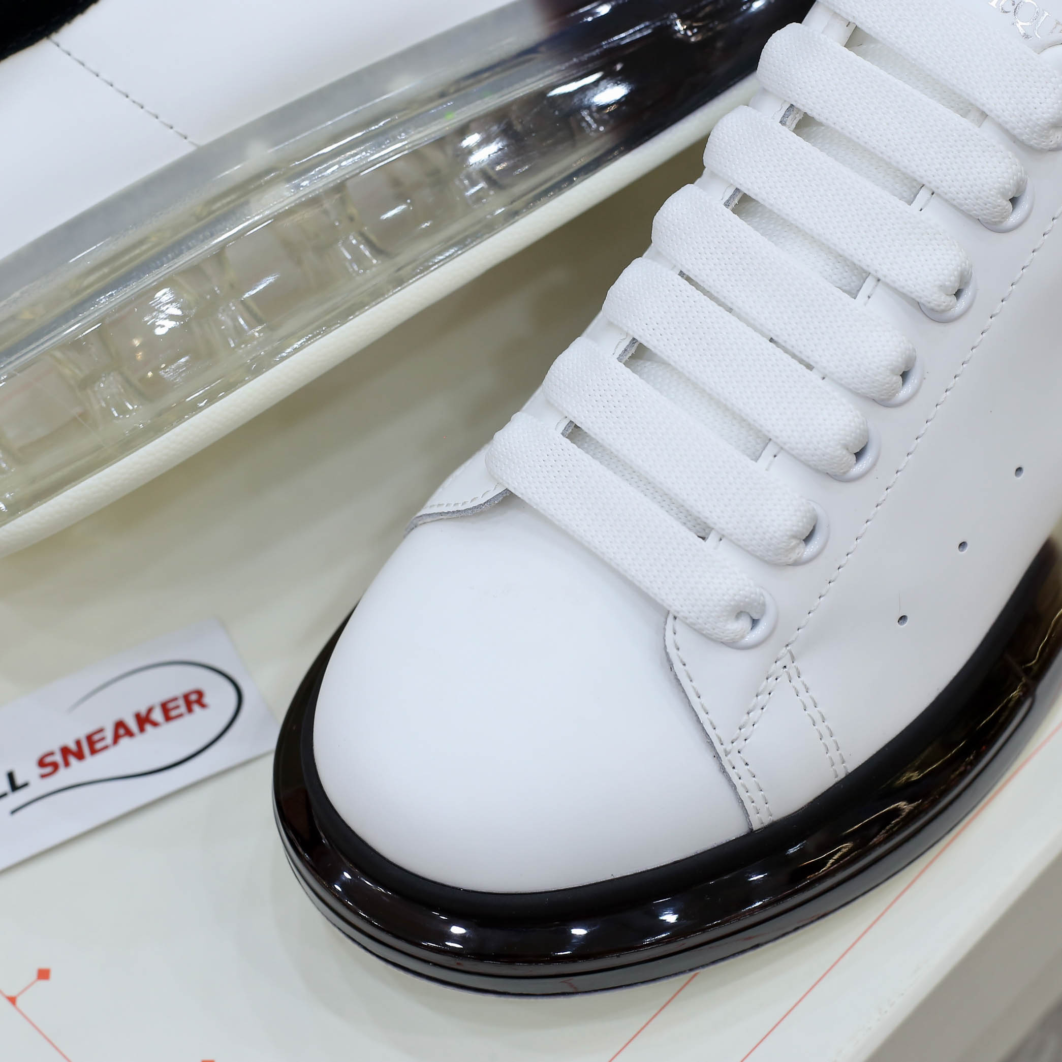 Alexander Mcqueen Đế Air Gót Đen