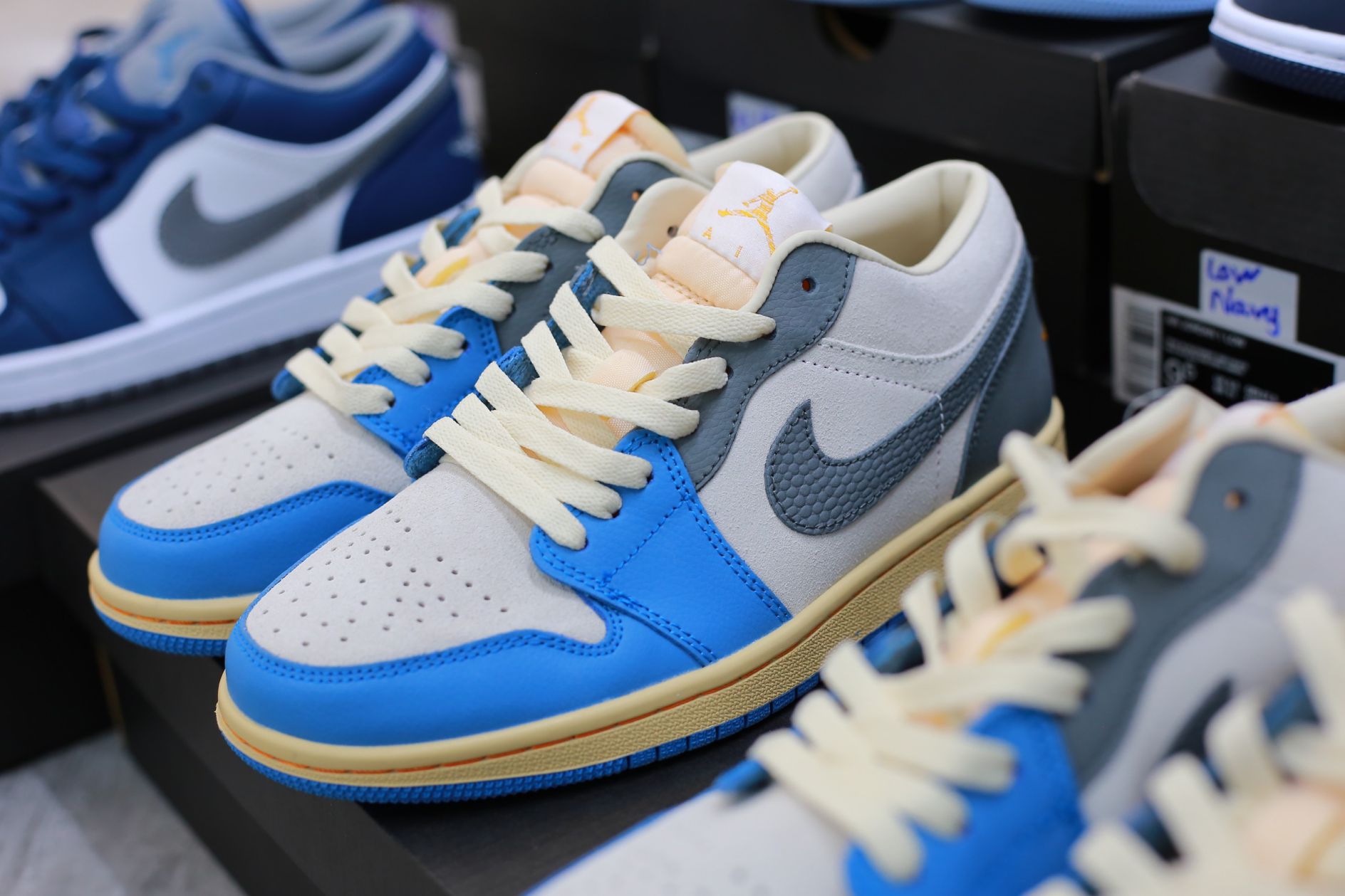 Giày Nike Air Jordan 1 Low ‘Vintage UNC Grey’ Like Auth