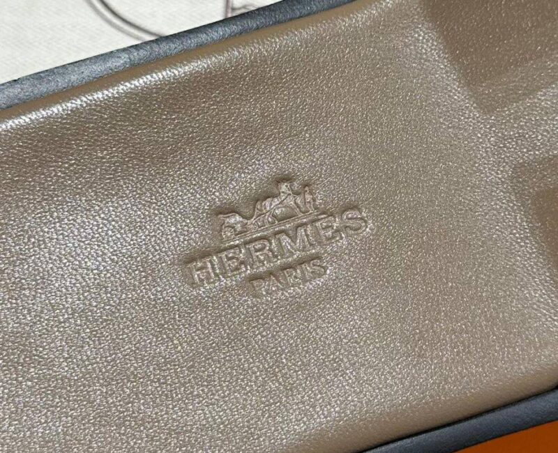 Dép Hermes Izmir Xám da Epsom Đế Lót Nâu Like Auth