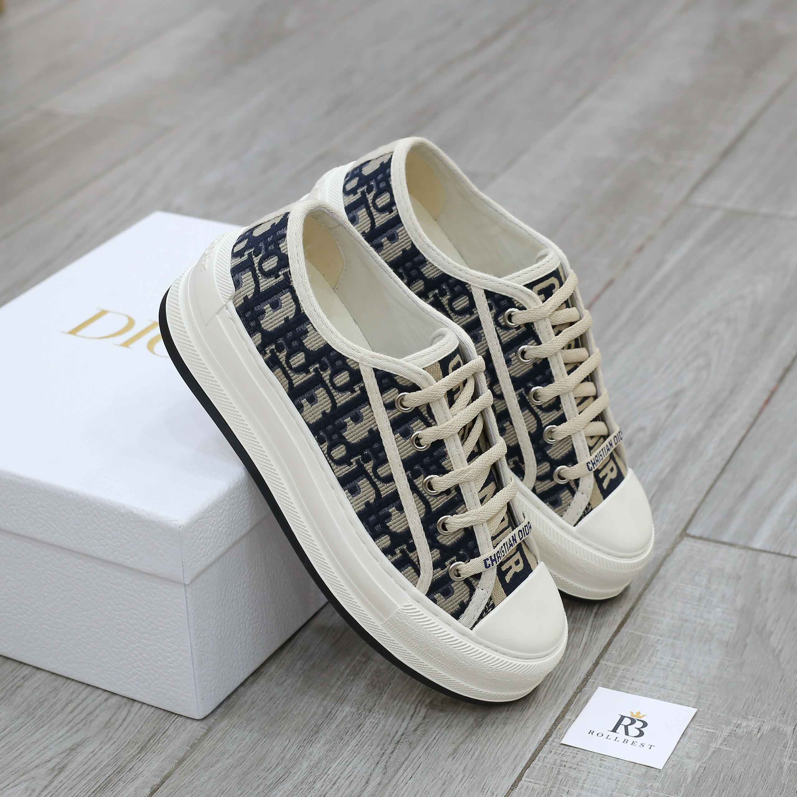 WALK’N’DIOR PLATFORM Low-Top SNEAKER Deep Blue Dior Oblique Embroidered Cotton
