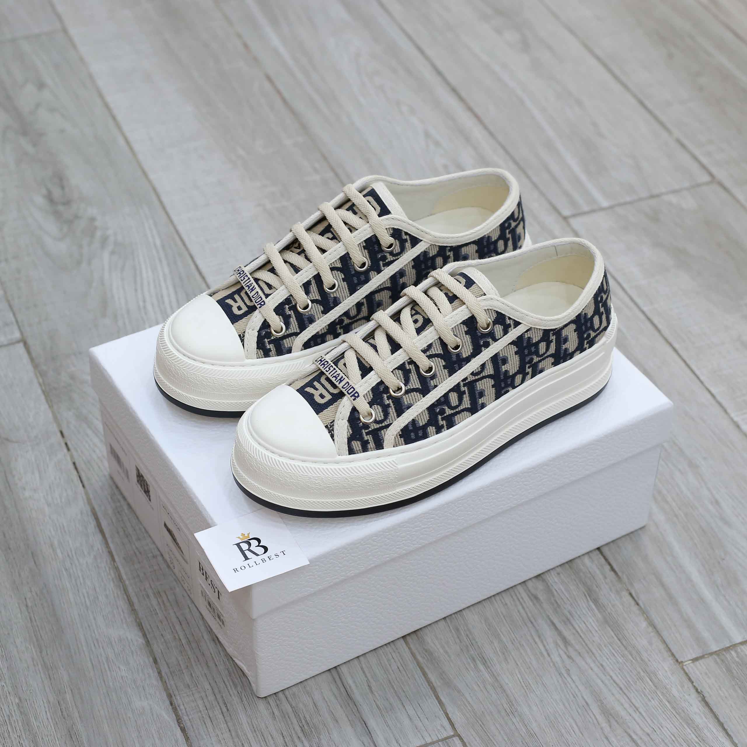 WALK’N’DIOR PLATFORM Low-Top SNEAKER Deep Blue Dior Oblique Embroidered Cotton