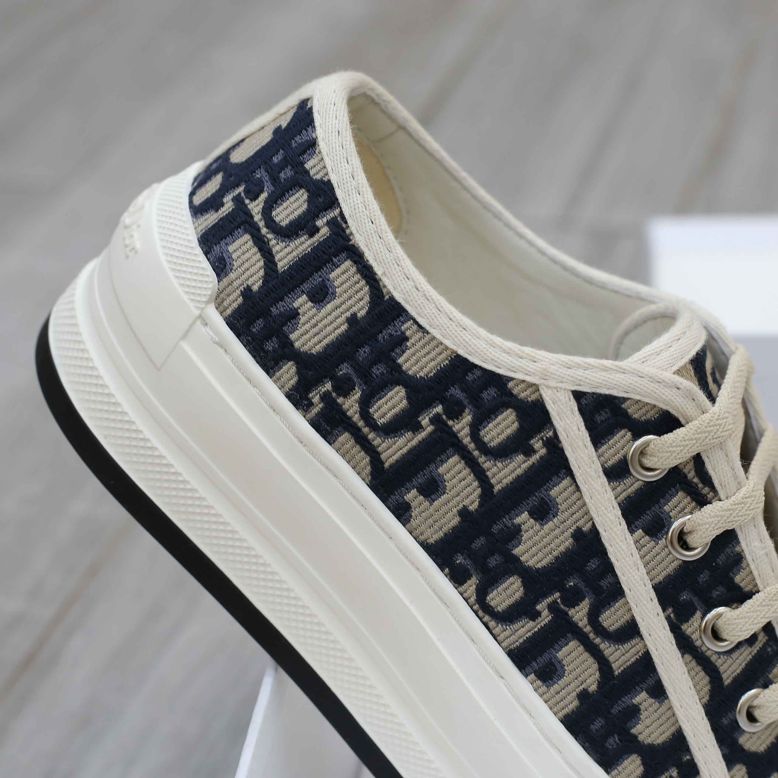 WALK’N’DIOR PLATFORM Low-Top SNEAKER Deep Blue Dior Oblique Embroidered Cotton