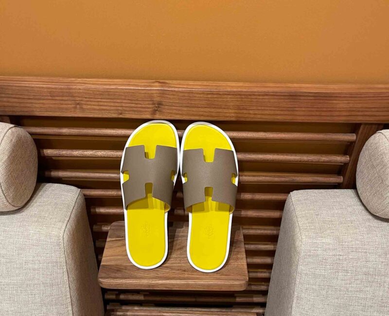 Dép Hermes Nam da Epsom (Sần) Nâu Lót Vàng Best Quality