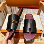 Dép Hermes Nam Da Trơn Đen lót Đỏ Mận Best Quality