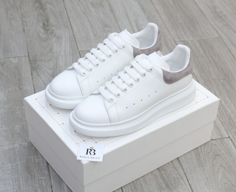 Giày Alexander Mcqueen Trắng Gót Da Lộn Xám Nhạt