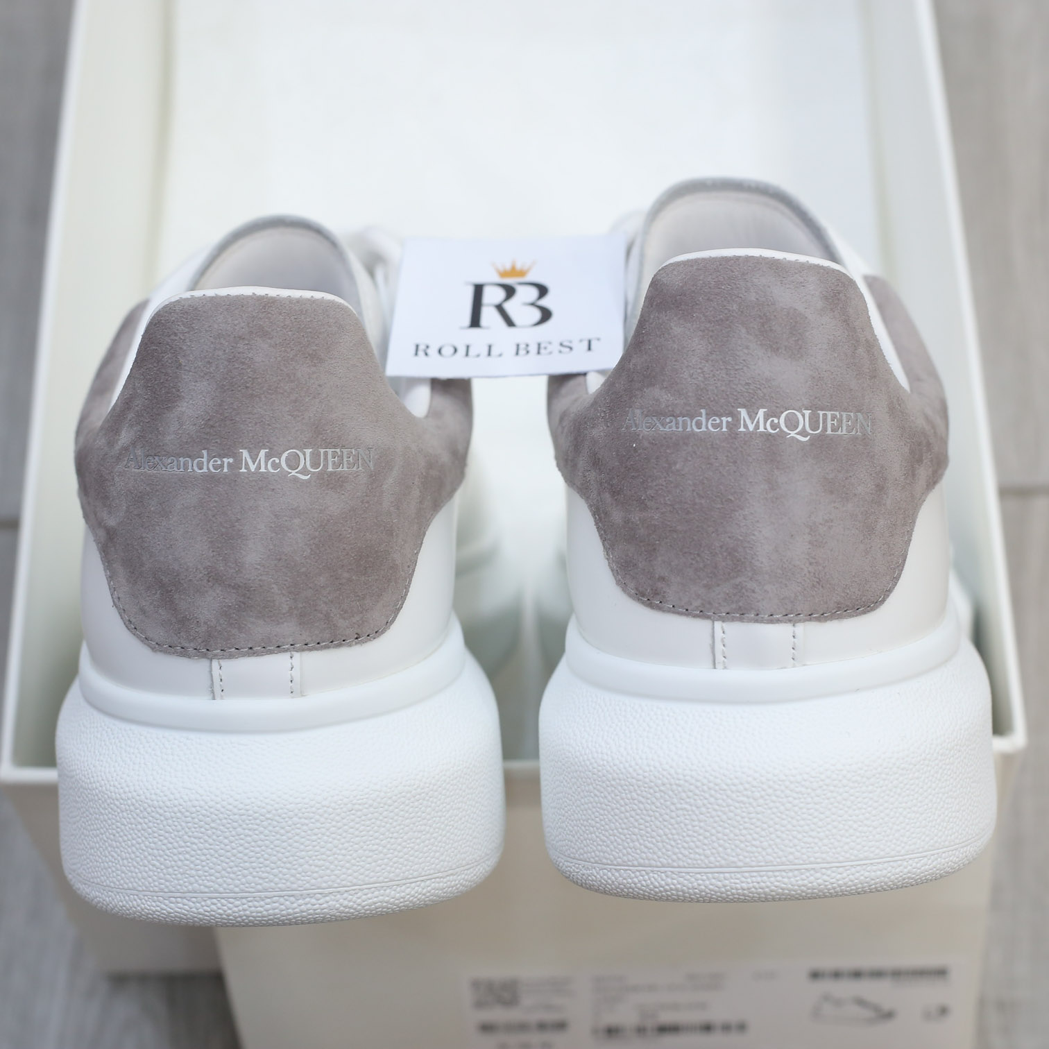 Giày Alexander Mcqueen Trắng Gót Da Lộn Xám Nhạt