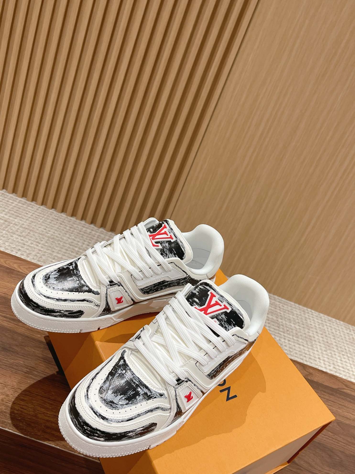 Giày Louis Vuitton Lv Trainer #54 Black Printed Calf Leather