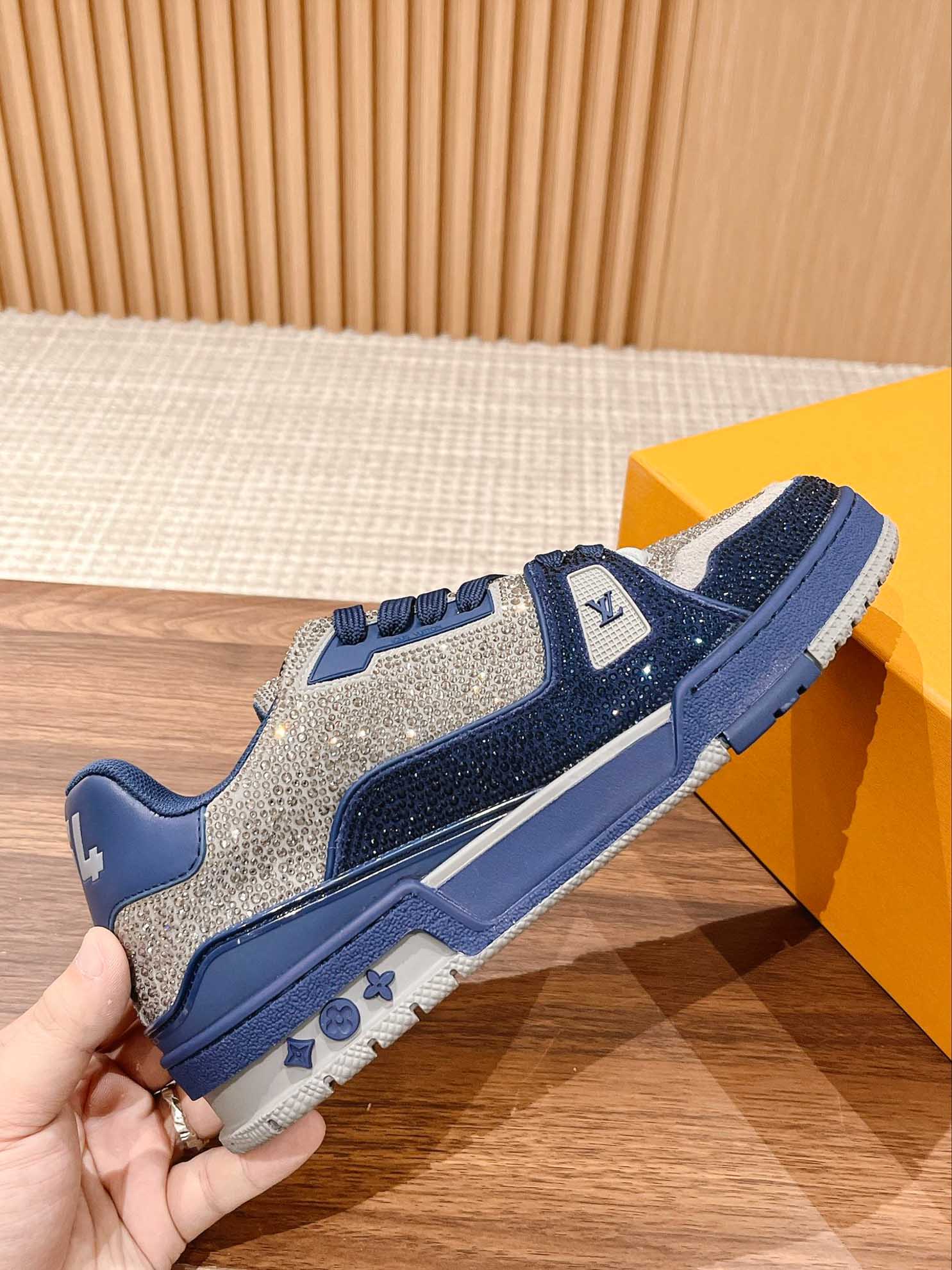Giày Louis Vuitton Lv Trainer #54 Signature Navy Blue Strass