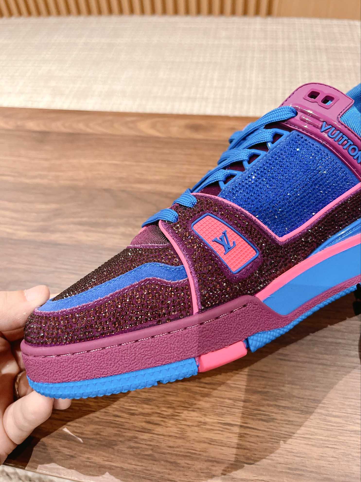 Giày Louis Vuitton LV Trainer Monogram Blue Strass