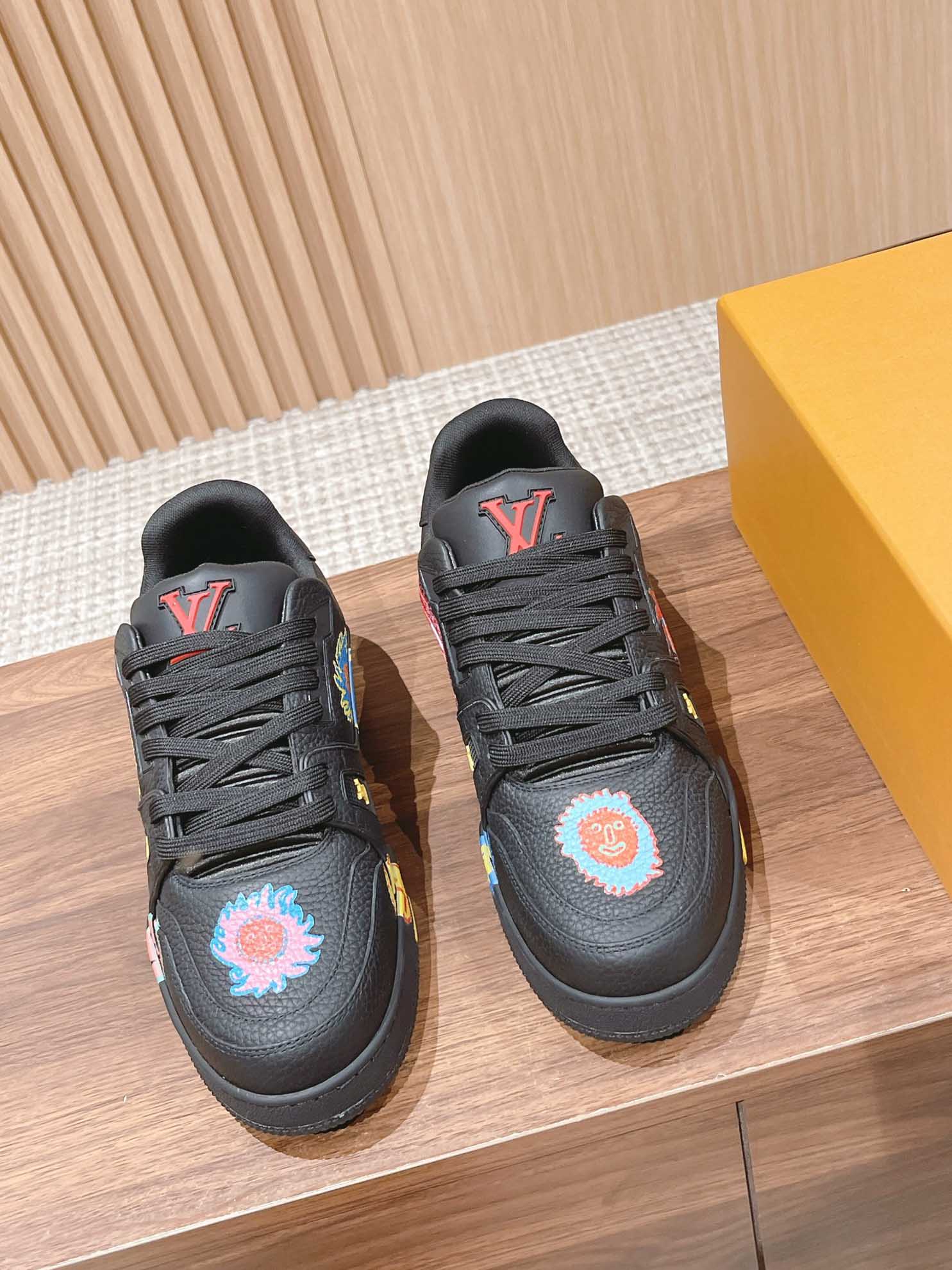 Giày Louis Vuitton x Yayoi Kusama Trainer Black Print Best Quality