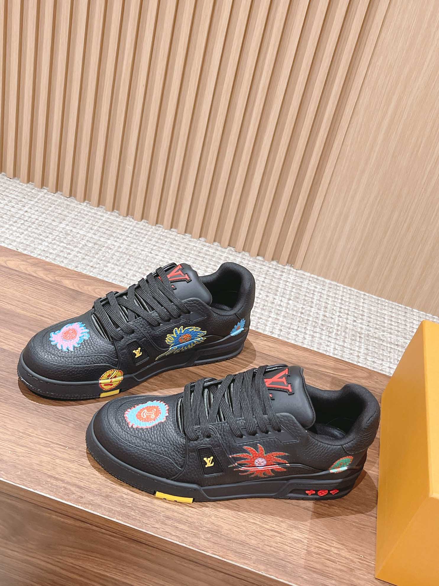 Giày Louis Vuitton x Yayoi Kusama Trainer Black Print Best Quality