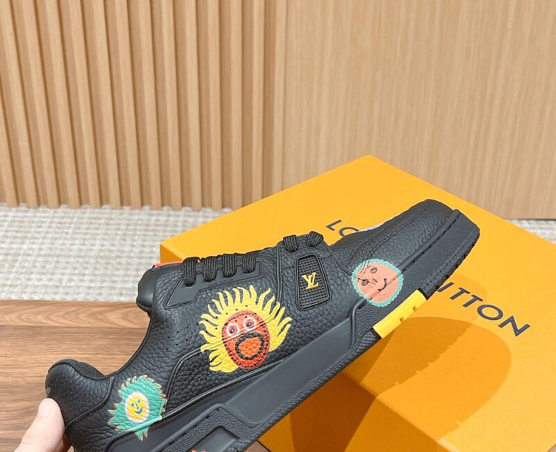 Giày Louis Vuitton x Yayoi Kusama Trainer Black Print Best Quality