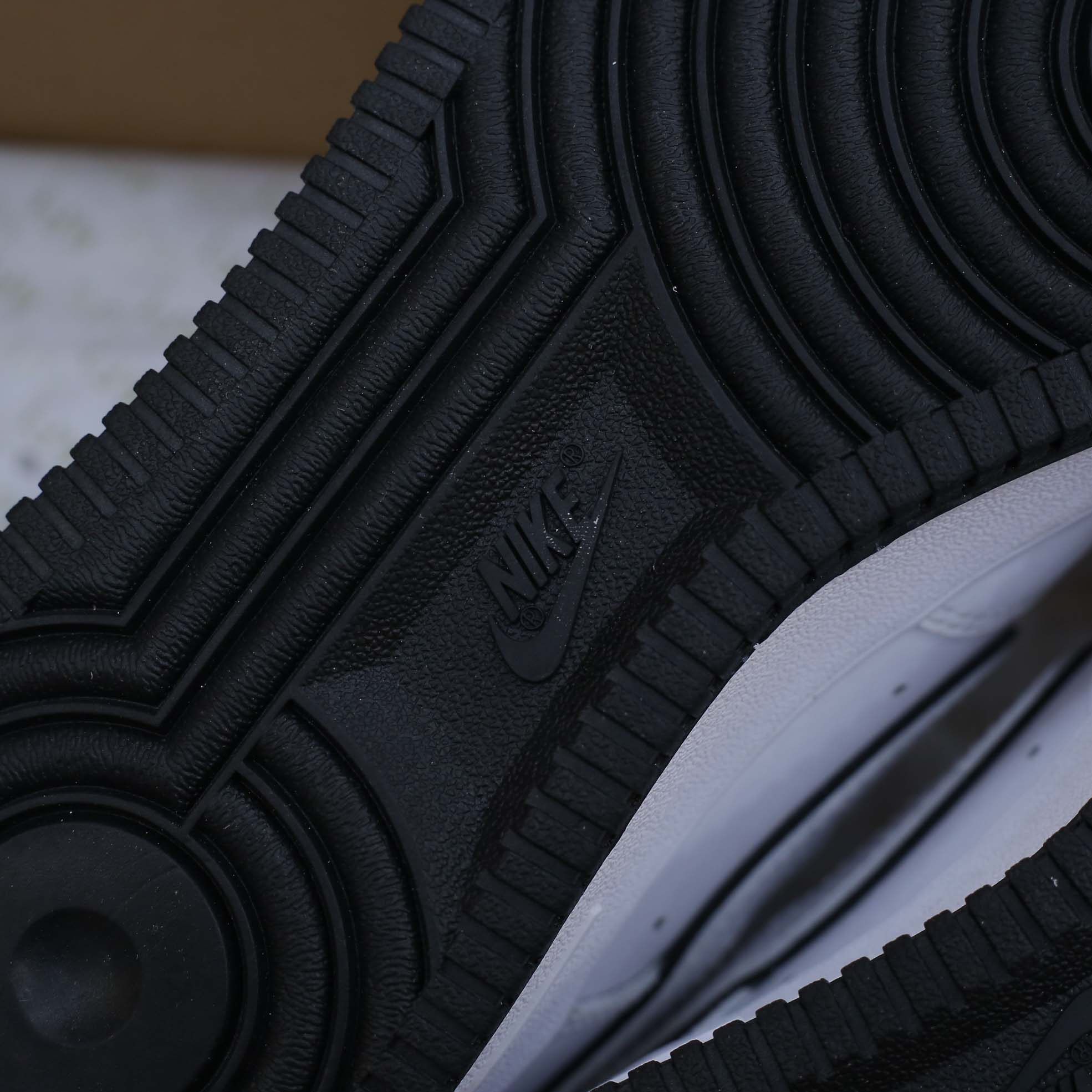Nike Air Force 1 ’07 Low ‘White Black Outline Swoosh’