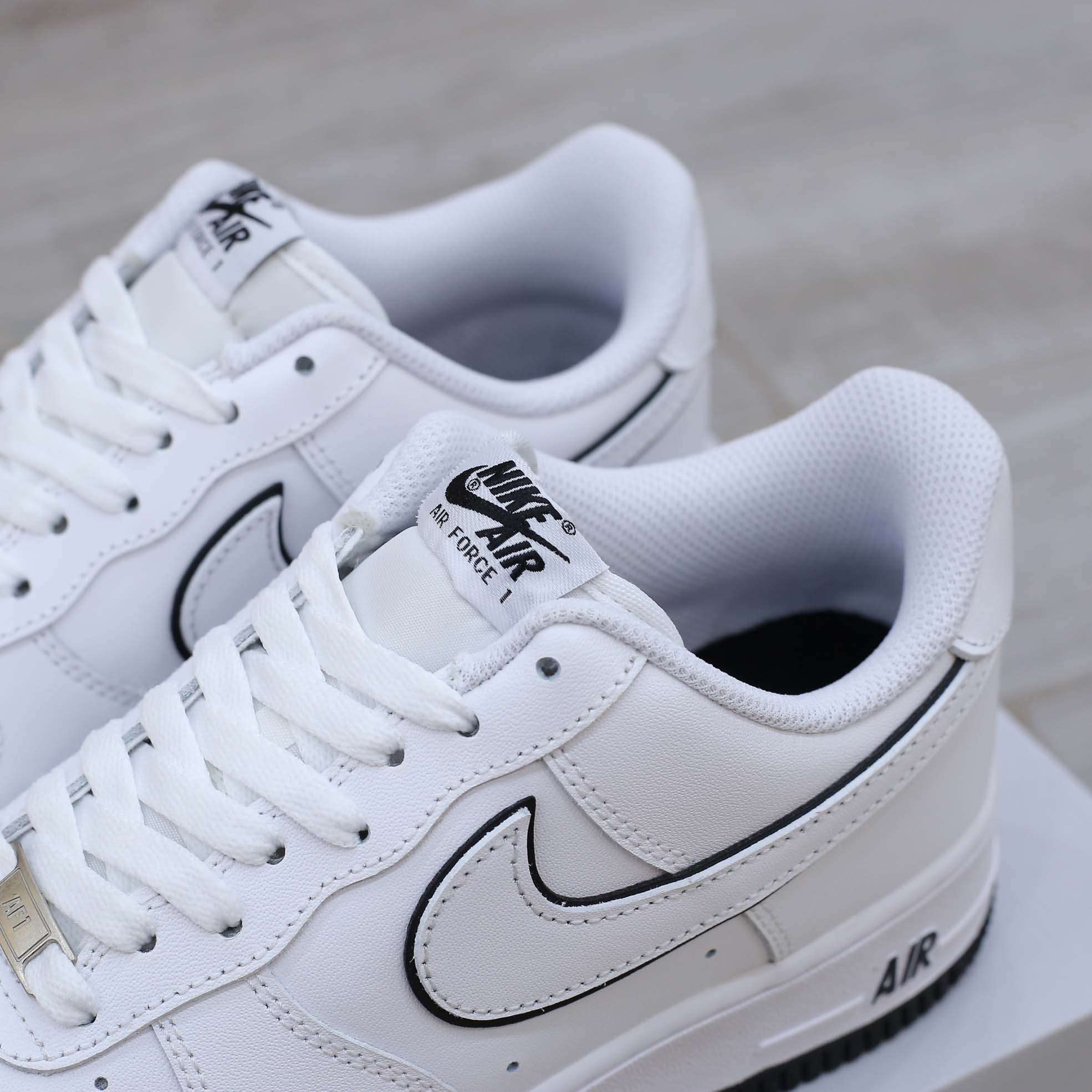Nike Air Force 1 ’07 Low ‘White Black Outline Swoosh’