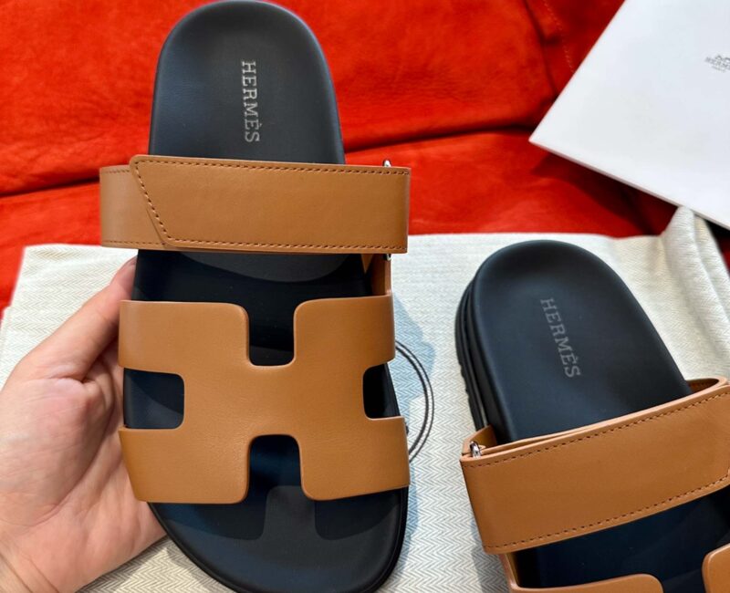 Dép Hermes Chypre Sandal Natural Black Smooth Calfskin Leather Best Quality