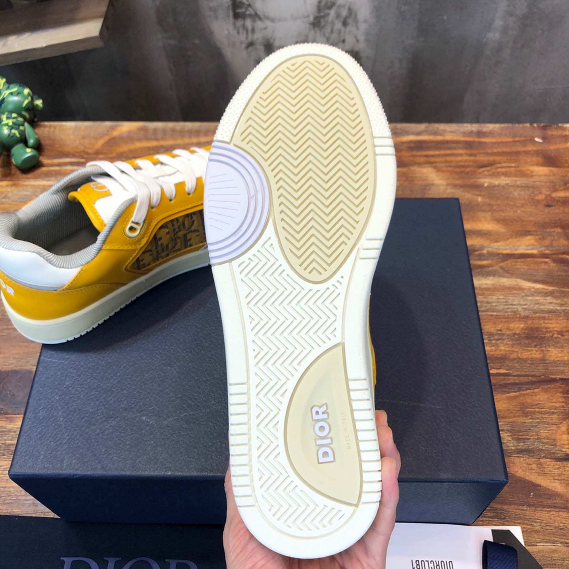Giày Dior B27 Gold Tone Dior Oblique Jacquard Like Auth