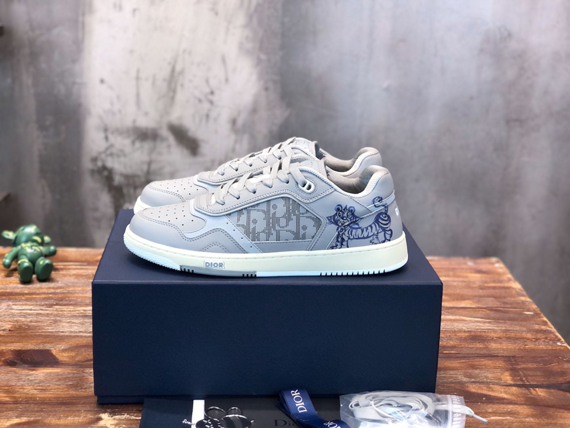 Giày Dior B27 Low Kenny Scharf Blue Tiger Print Like Auth