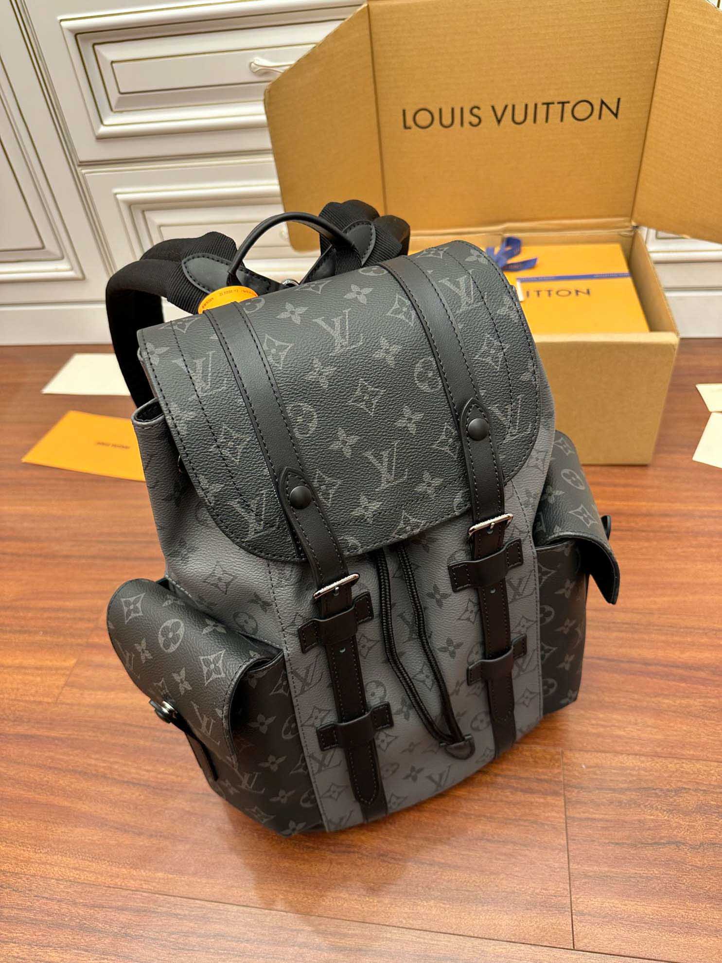 BaLo LV Christopher MM Monogram Eclipse Canvas Đen Nhạt