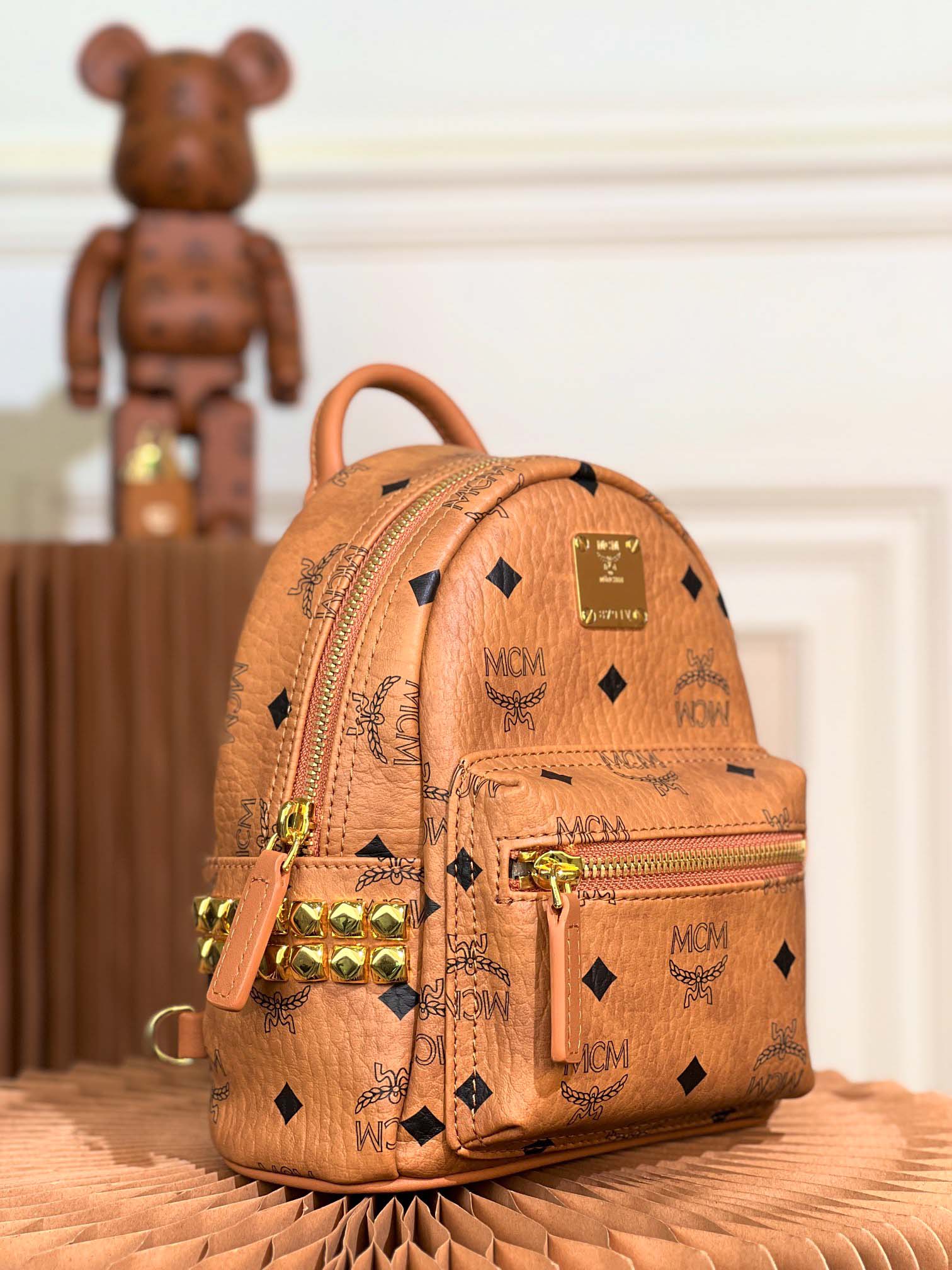 Balo MCM Stark Side Studs Visetos màu Cognac Mini
