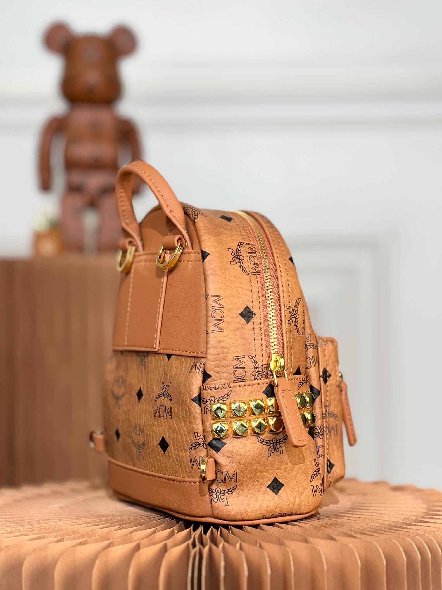Balo MCM Stark Side Studs Visetos màu Cognac Mini