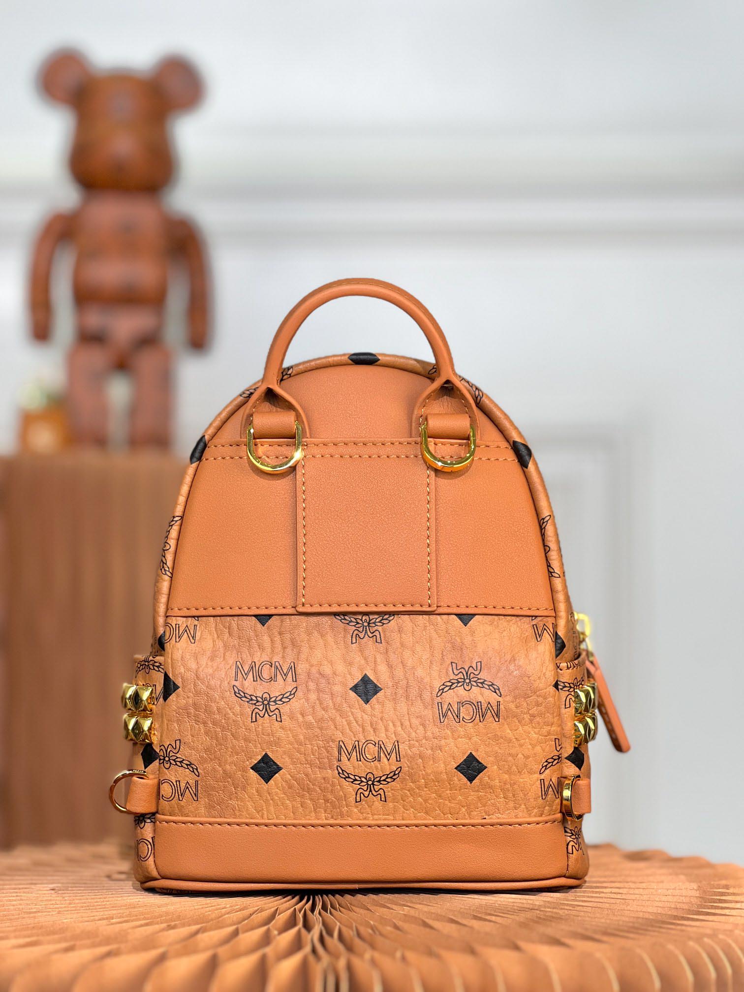 Balo MCM Stark Side Studs Visetos màu Cognac Mini