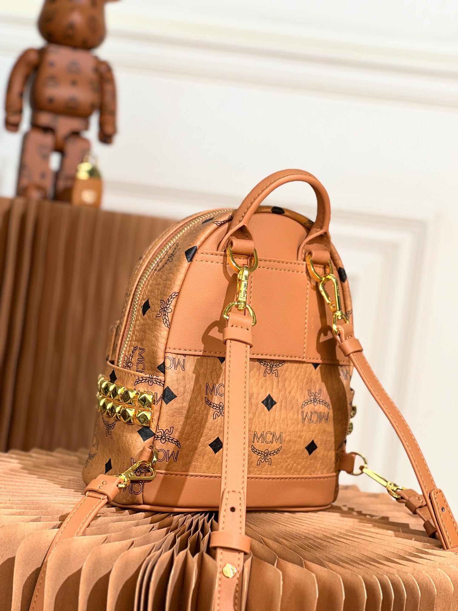Balo MCM Stark Side Studs Visetos màu Cognac Mini