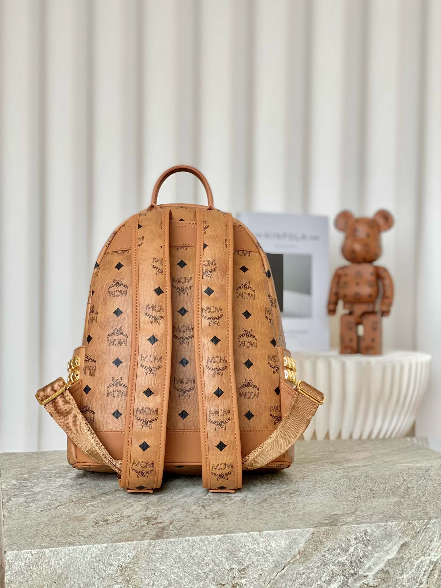 Balo MCM Stark Side Studs Visetos màu Cognac Small