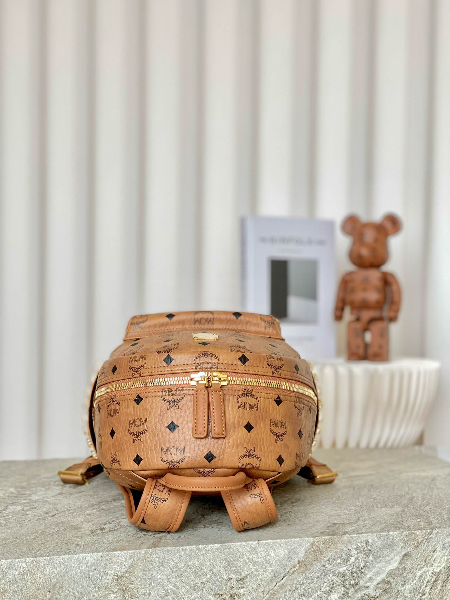 Balo MCM Stark Side Studs Visetos màu Cognac Small
