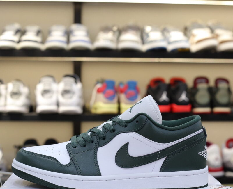Giày Nike Air Jordan 1 Low ‘Galactic Jade’ (W) Best Quality