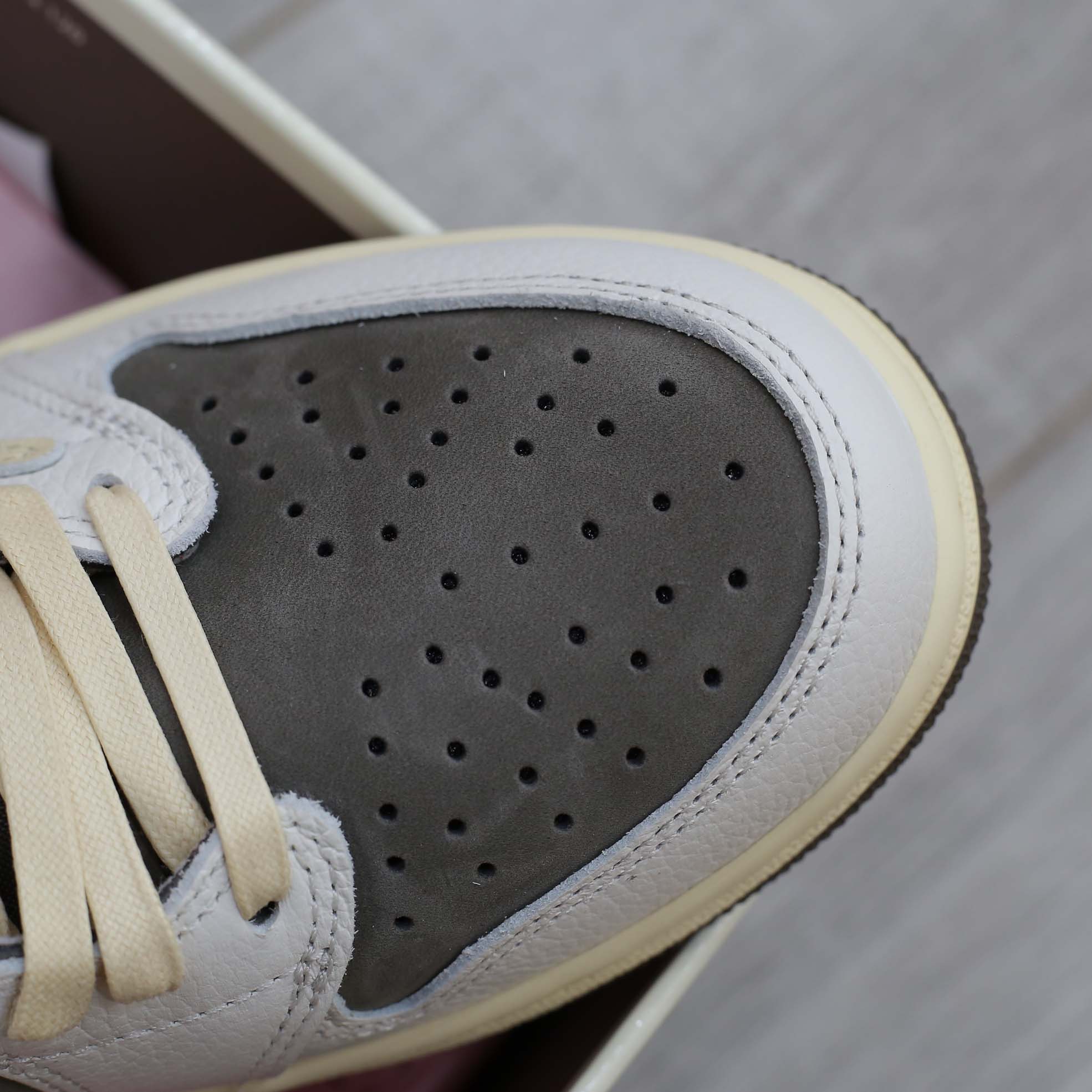 Giày Nike Air Jordan 1 Low Travis Scott ‘Reverse Mocha’ Best Quality