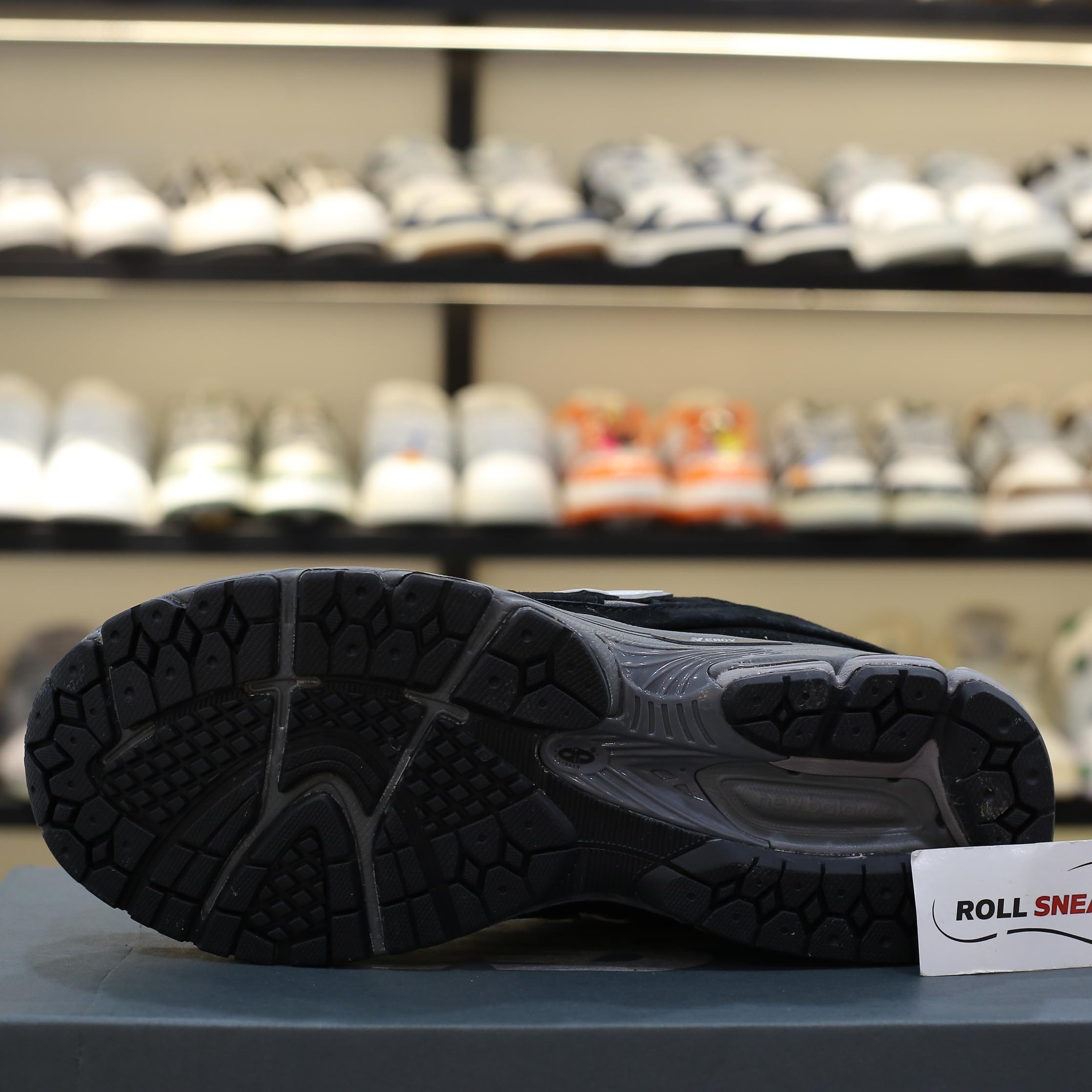 Giày New Balance 2002R ‘Black Dark’ Like Auth