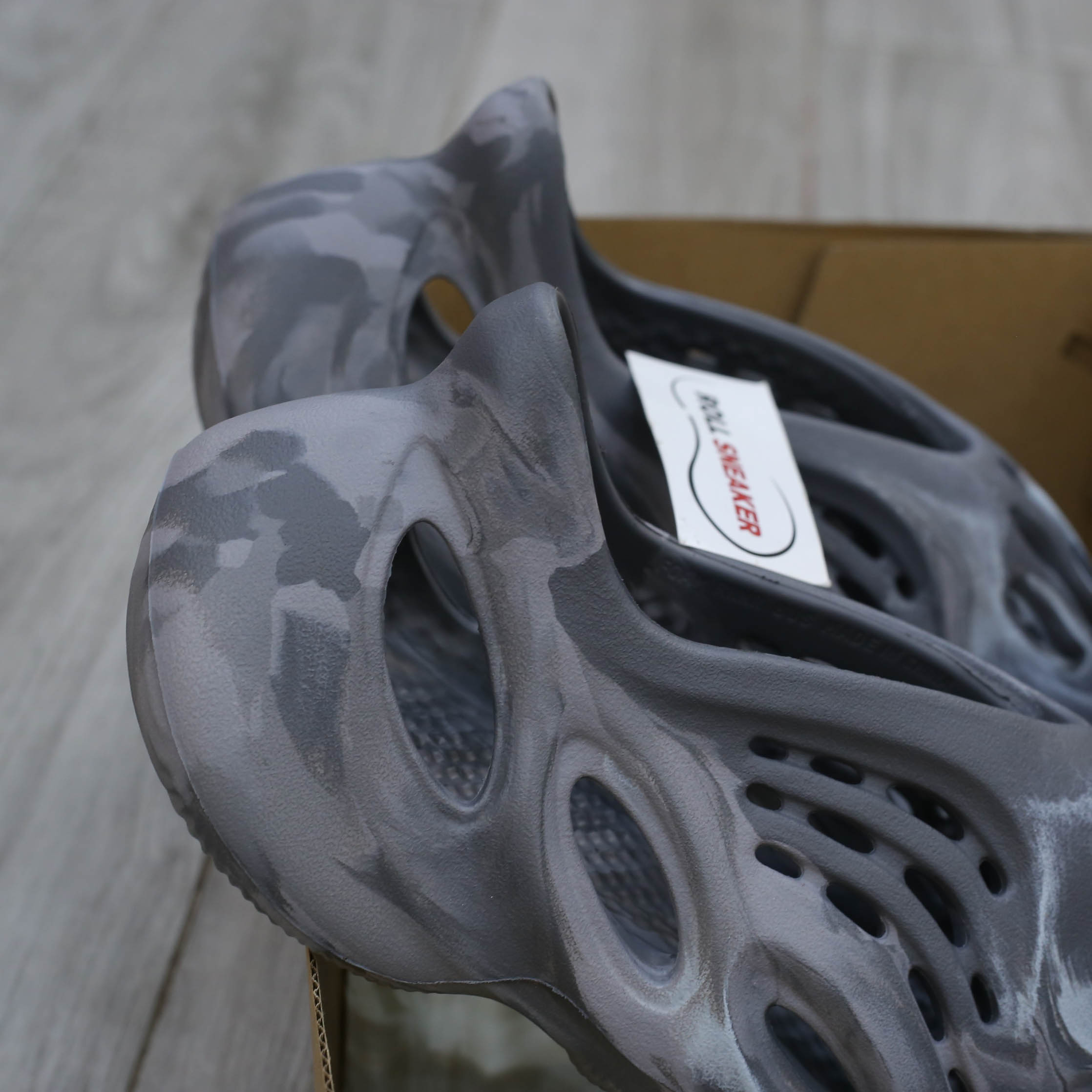 Giày Yeezy Foam Runner ‘MX Granite’ 2024 Like Auth