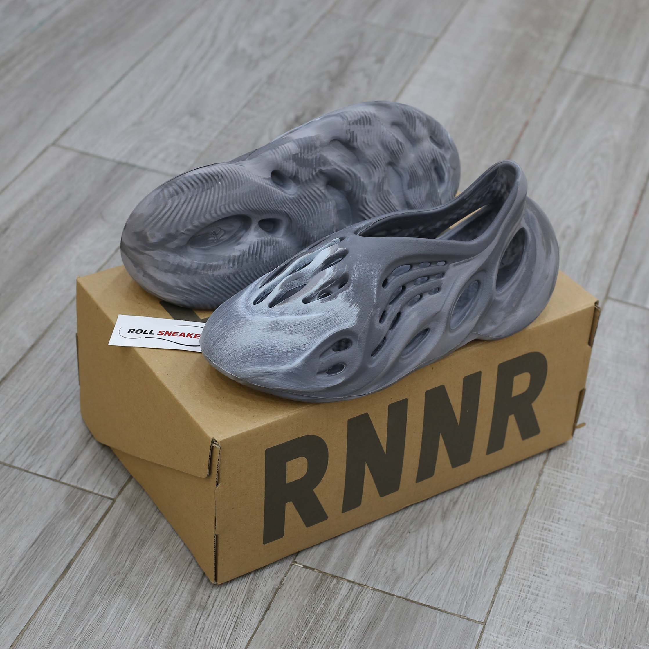 Giày Yeezy Foam Runner ‘MX Granite’ 2024 Like Auth