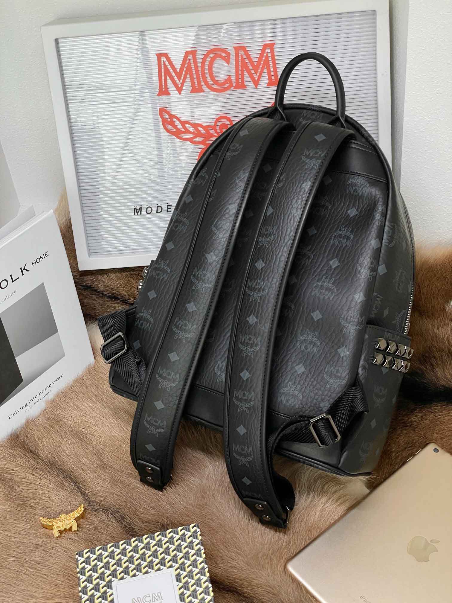 Balo MCM Stark Side Studs in Visetos Black Medium Best Quality