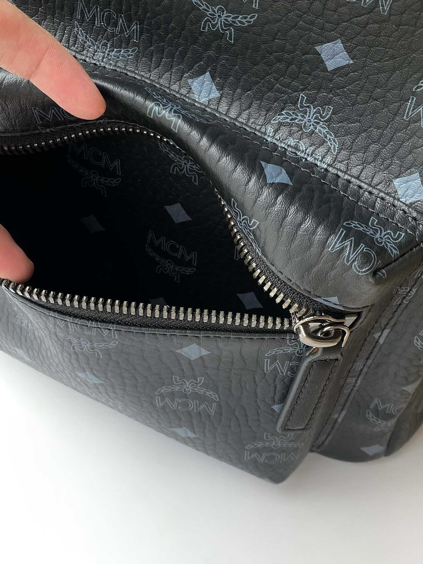 Balo MCM Stark Side Studs in Visetos Black Medium Best Quality