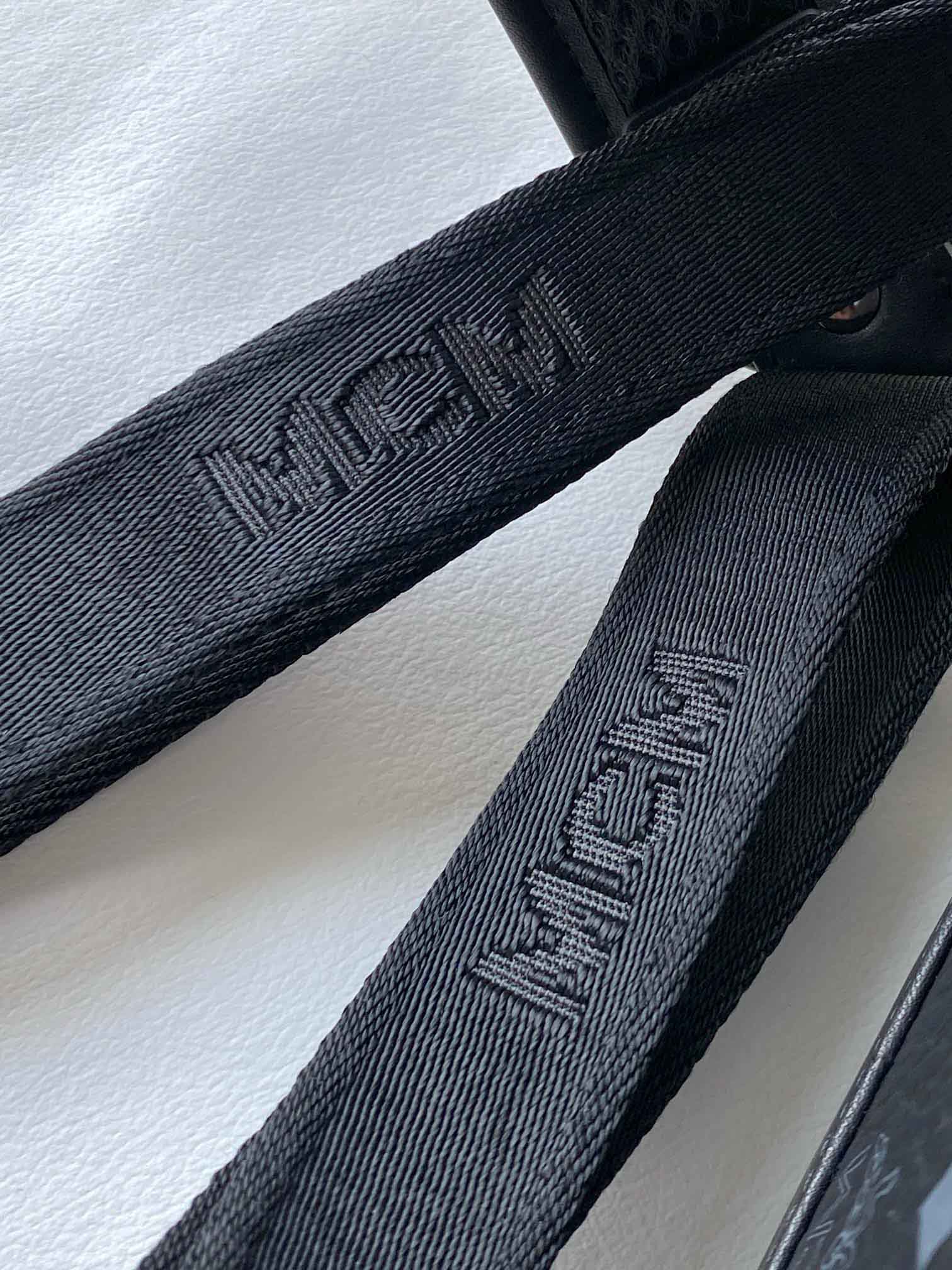 Balo MCM Stark Side Studs in Visetos Black Medium Best Quality