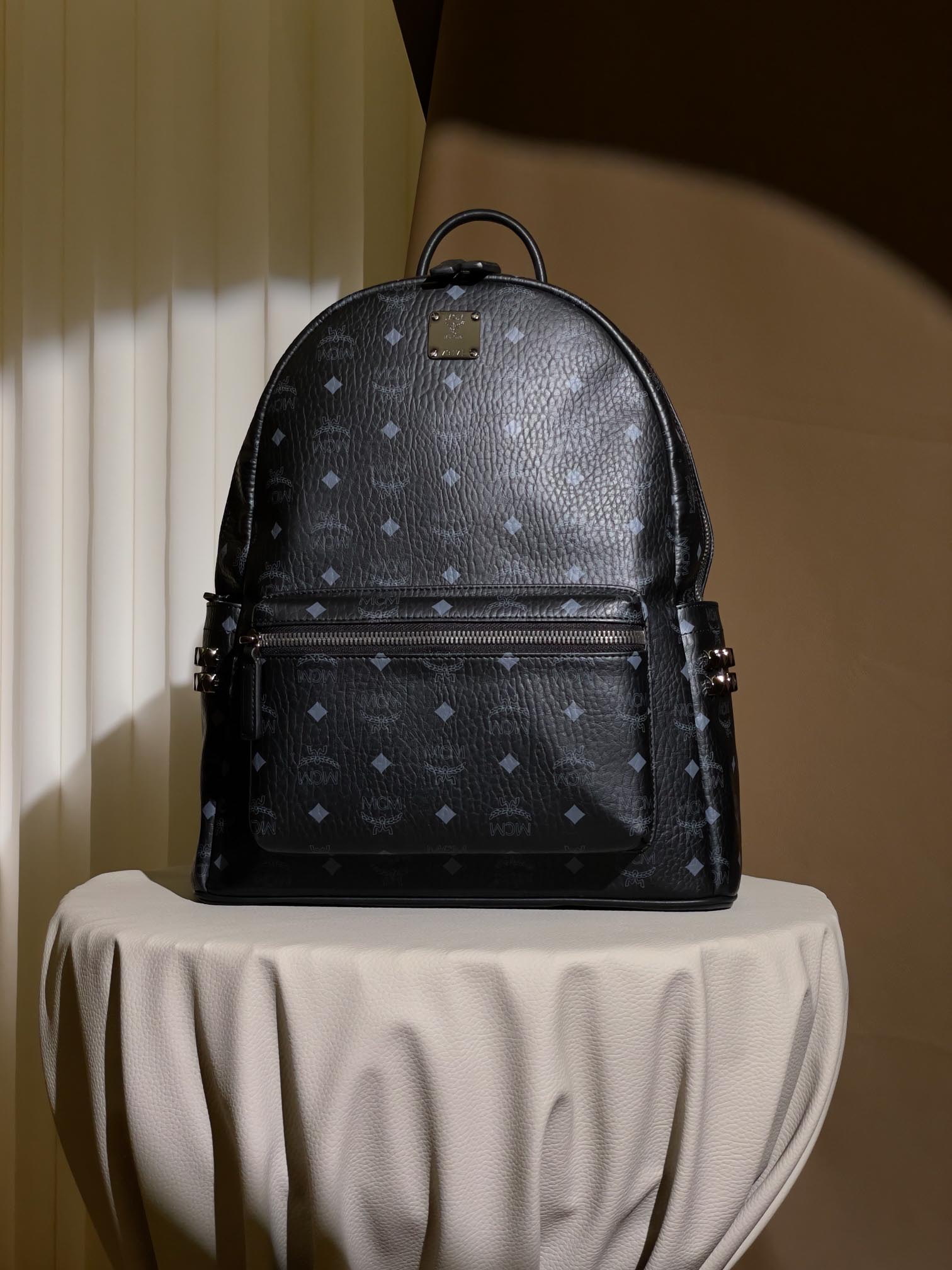 Balo MCM Stark Side Studs in Visetos Black Medium Best Quality
