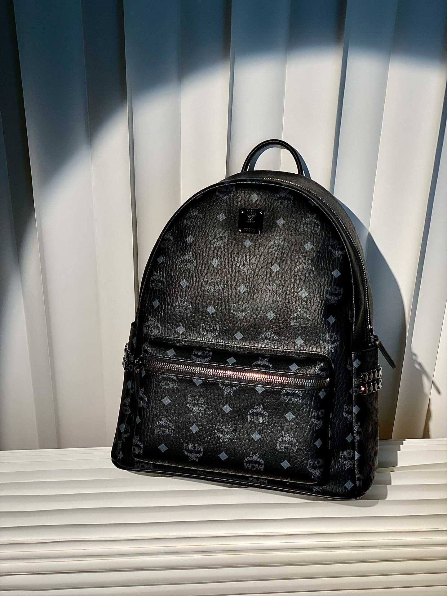 Balo MCM Stark Side Studs in Visetos Black Medium Best Quality