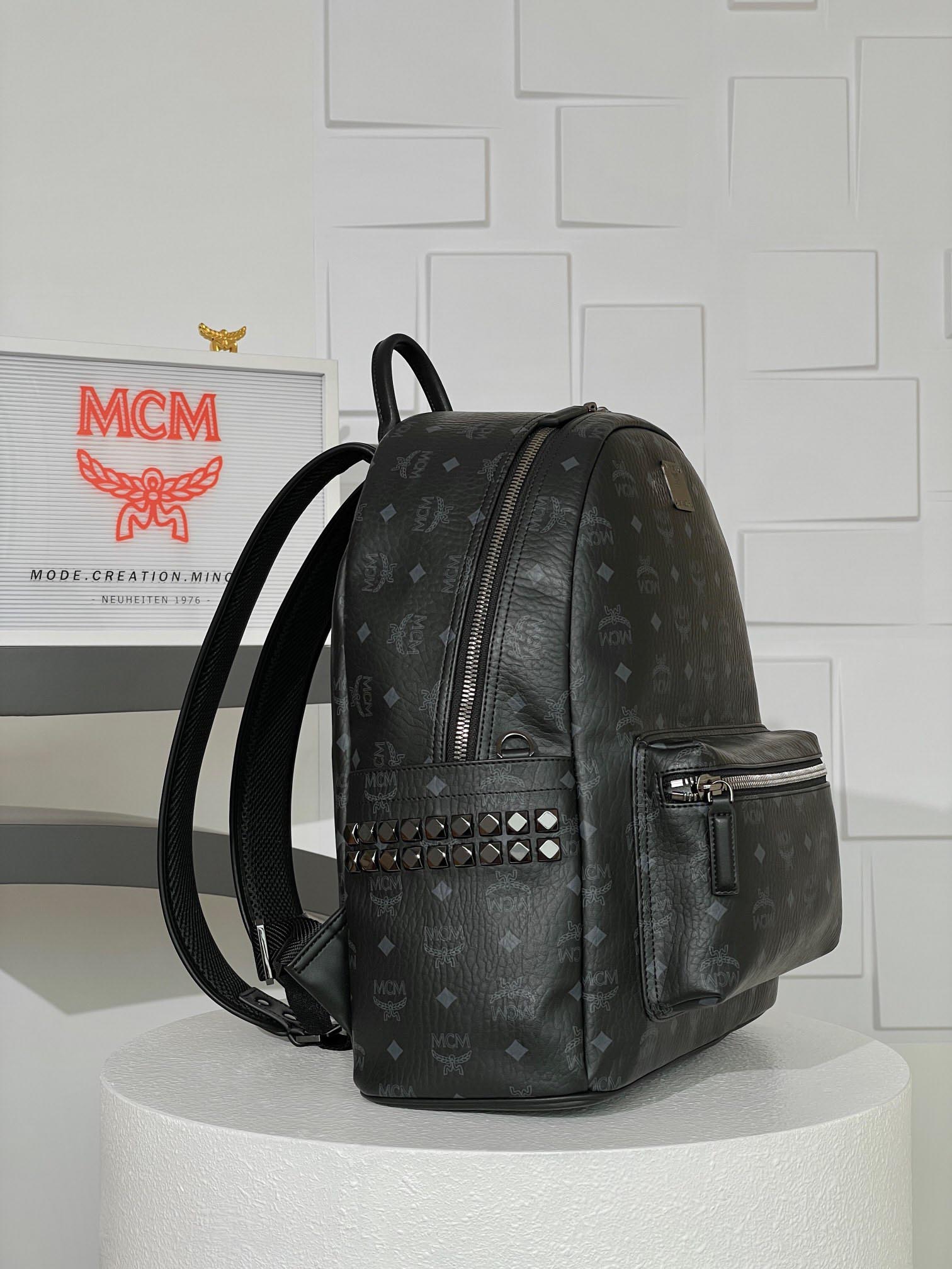 Balo MCM Stark Side Studs in Visetos Black Medium Best Quality