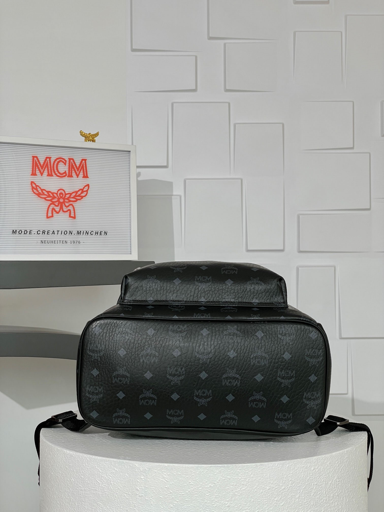 Balo MCM Stark Side Studs in Visetos Black Medium Best Quality
