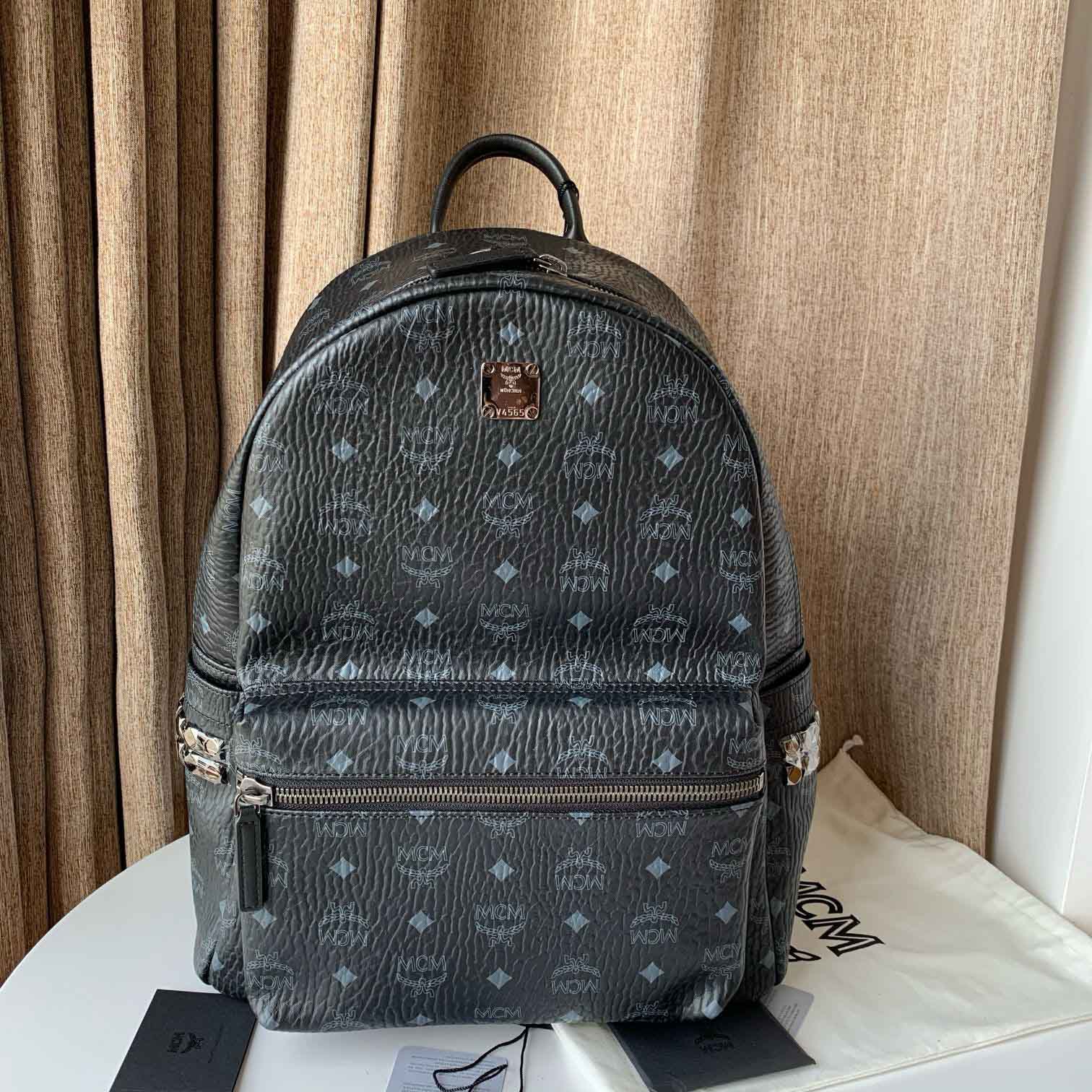 Balo MCM Stark Side Studs in Visetos Black Medium Like Auth