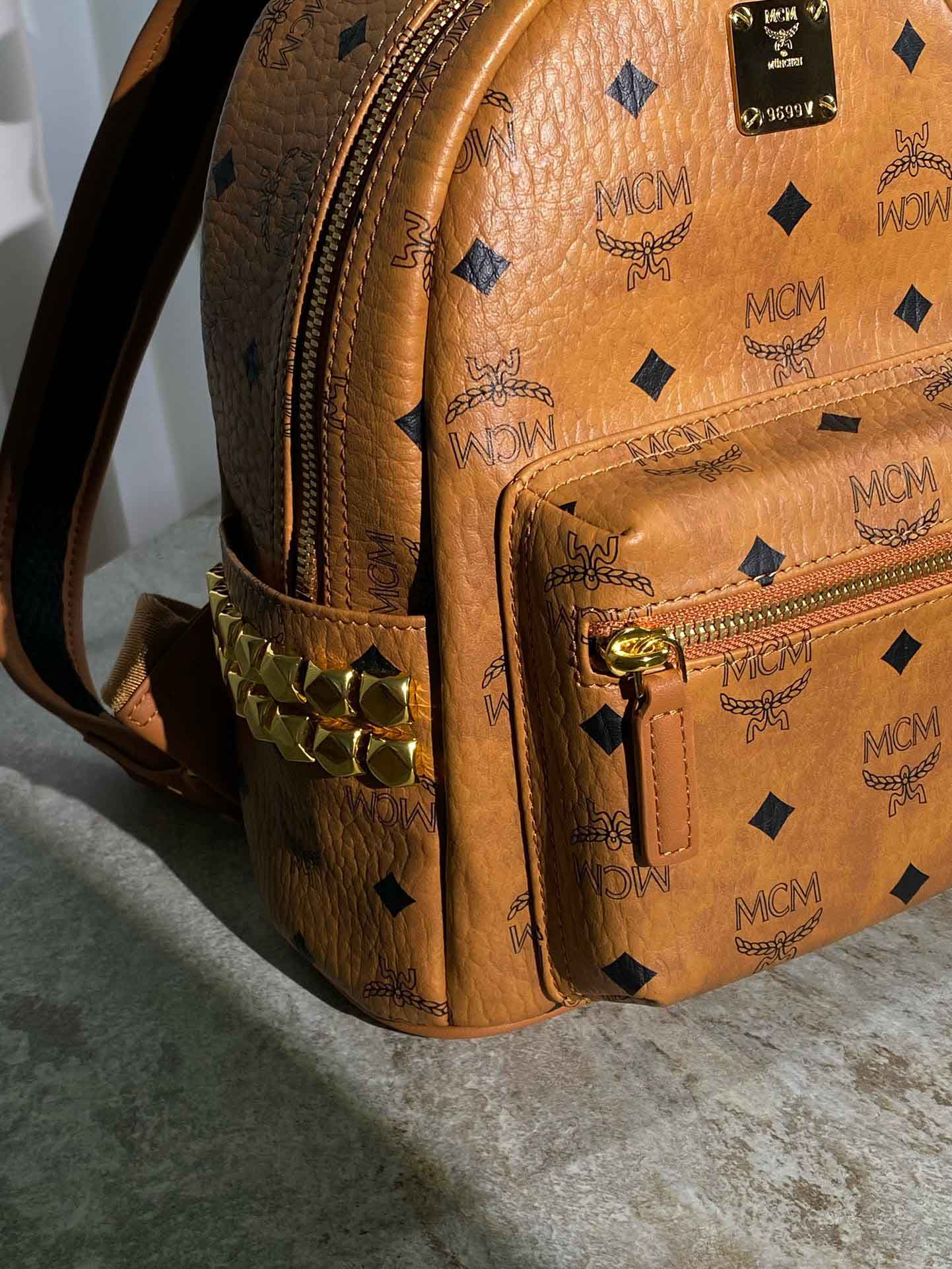 Balo MCM Stark Side Studs Visetos màu Cognac Mini Best Quality