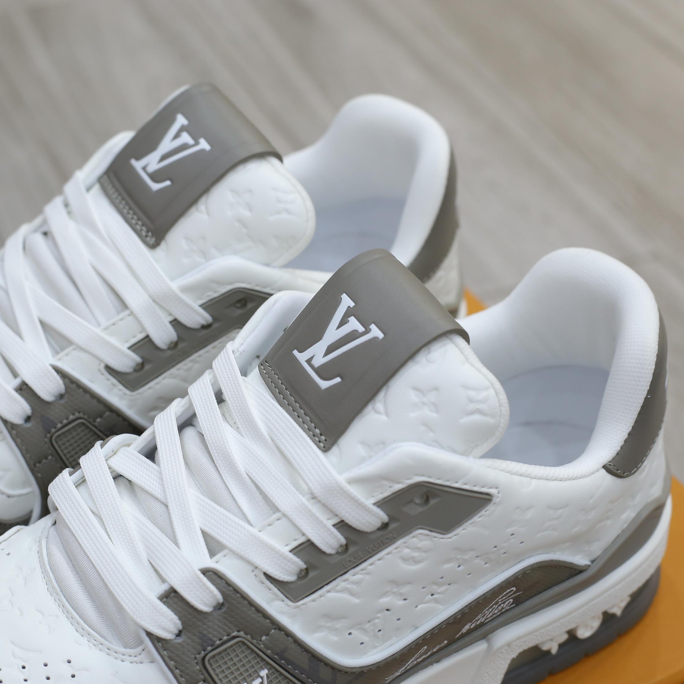 Giày Louis Vuiton #54 Trainer Arch Light Grey White Like Auth