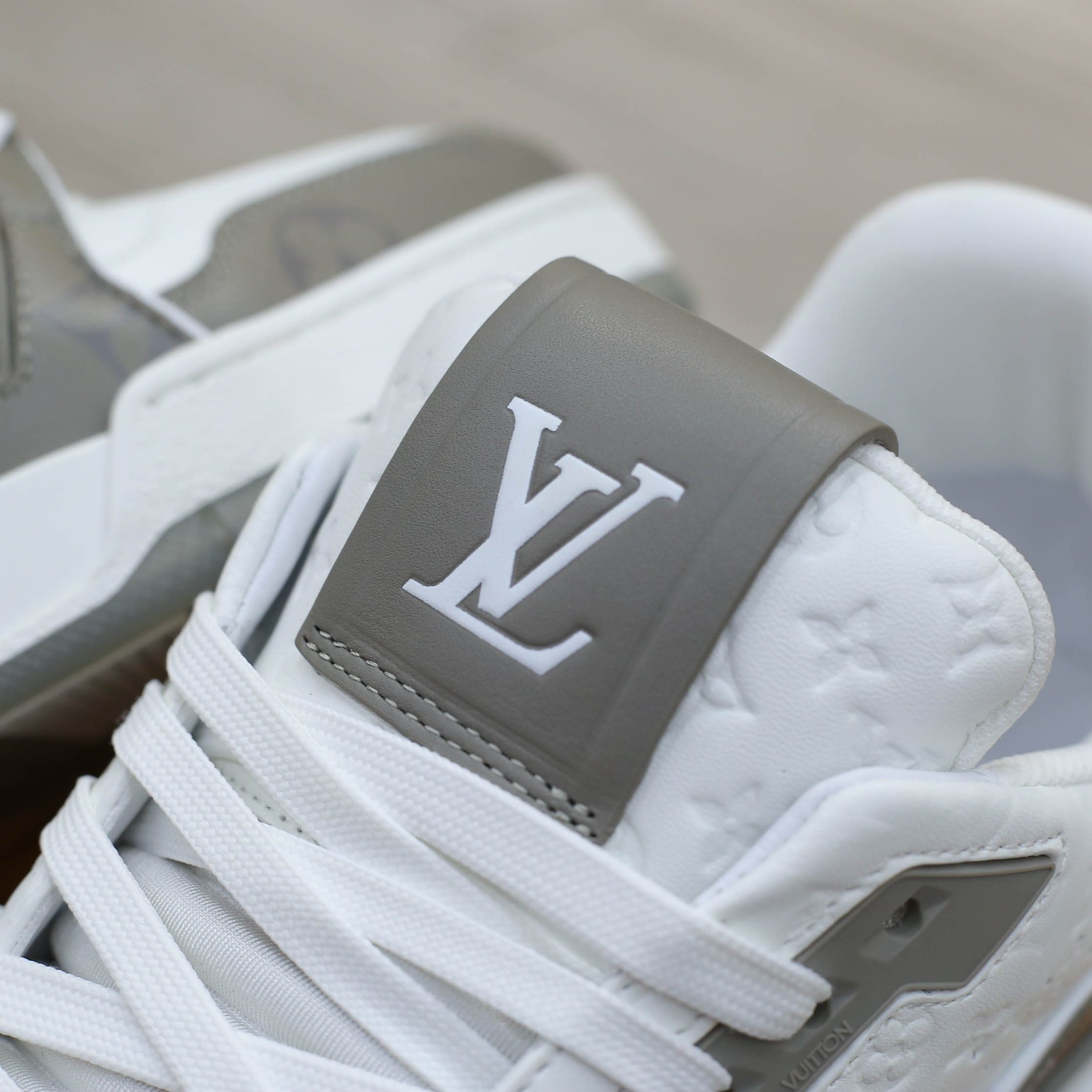 Giày Louis Vuiton #54 Trainer Arch Light Grey White Like Auth