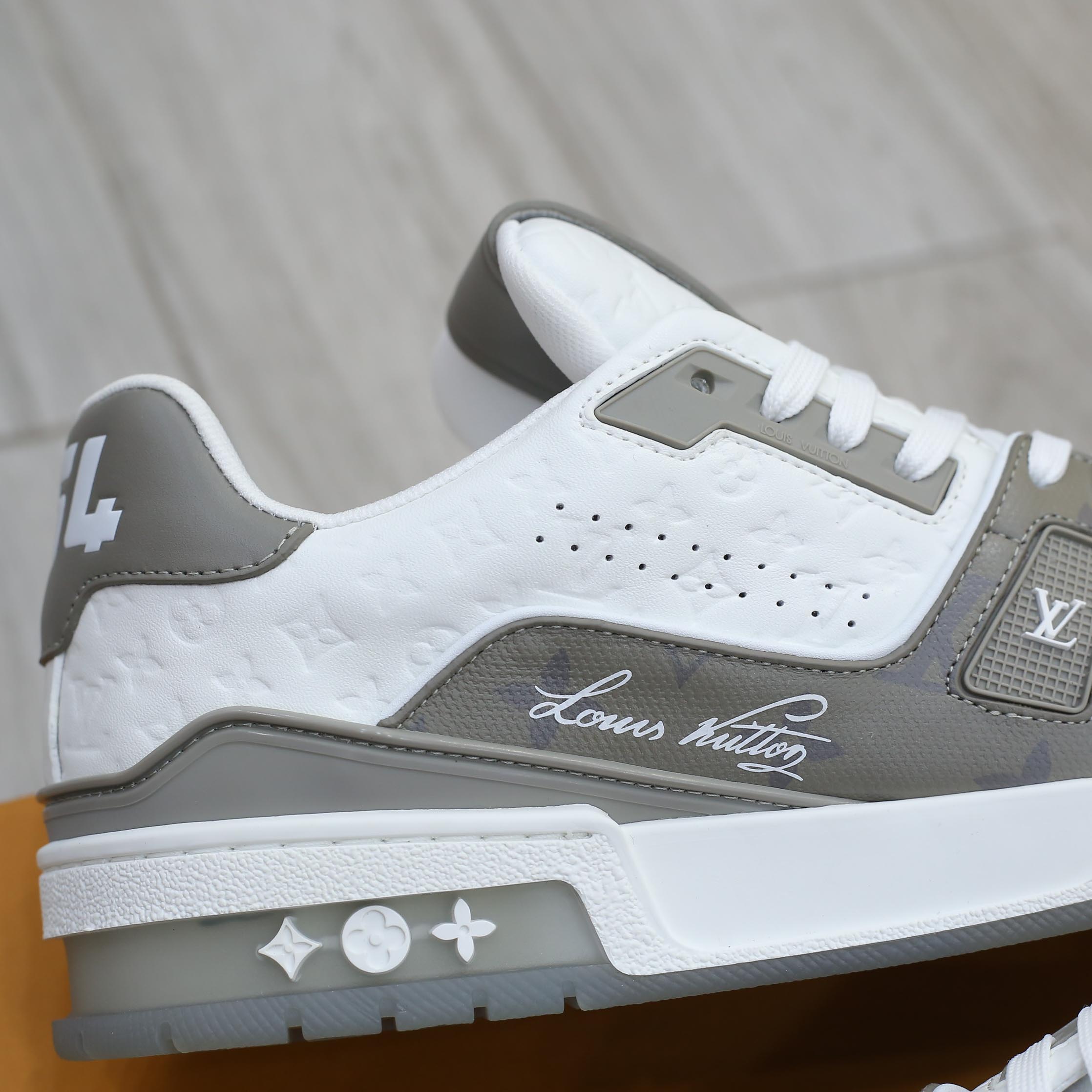 Giày Louis Vuiton #54 Trainer Arch Light Grey White Like Auth