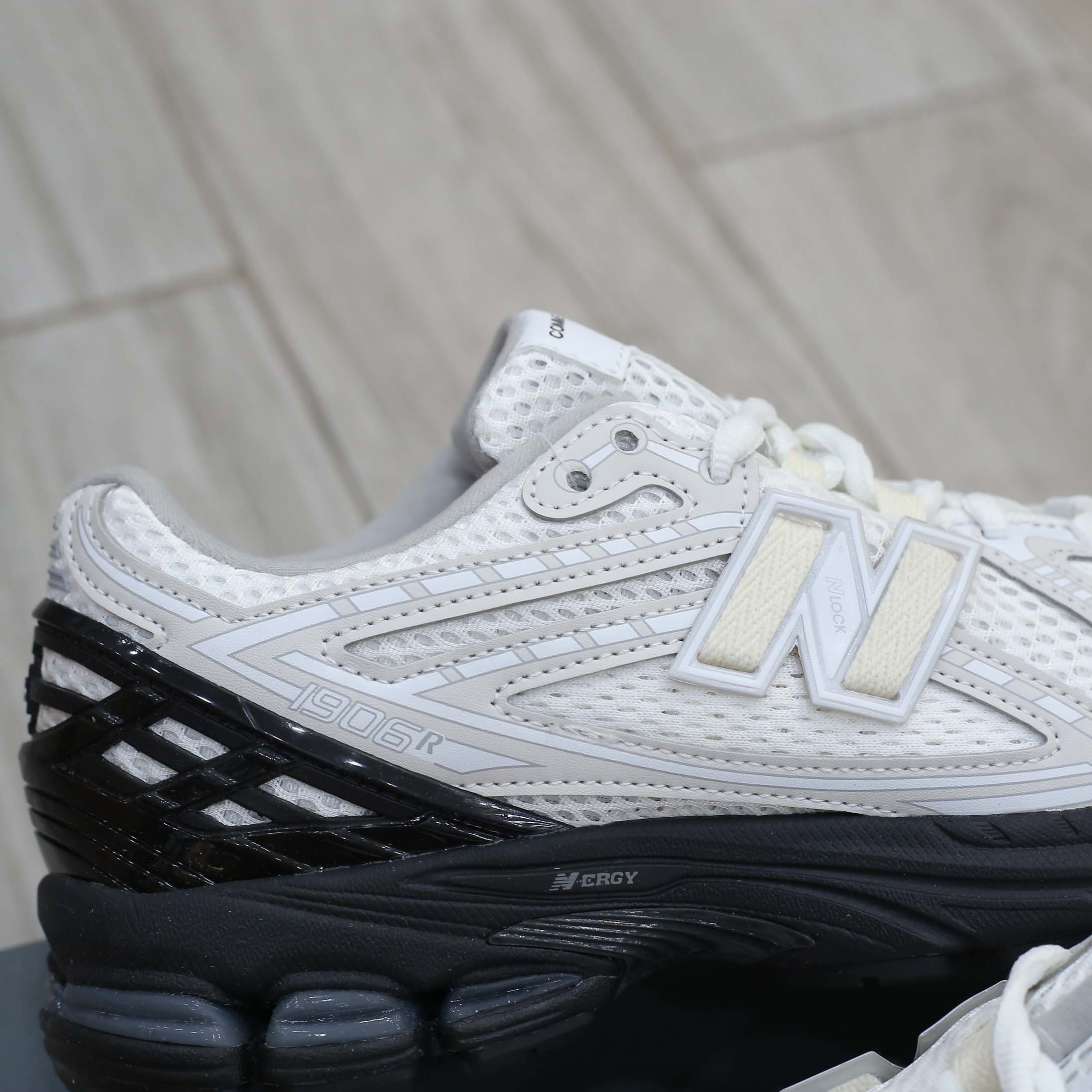 Giày New Balance 1906R x Comme des Garcons Homme White