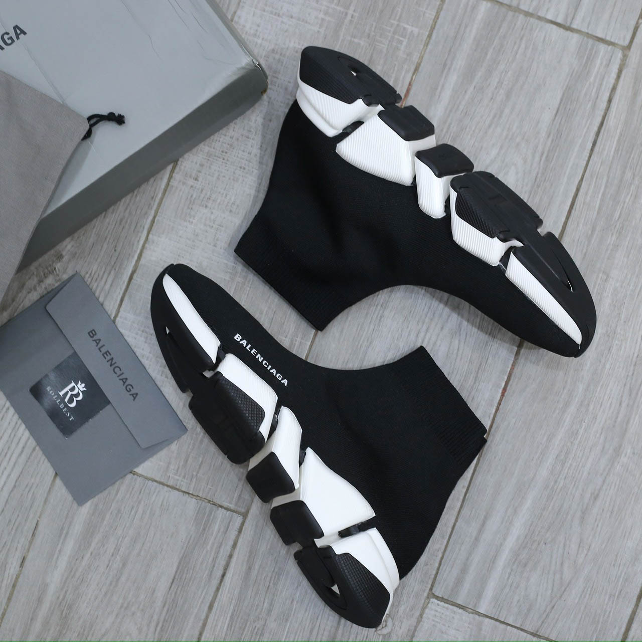 Giày Balenciaga Man Black And White Speed 2.0 Best Quality