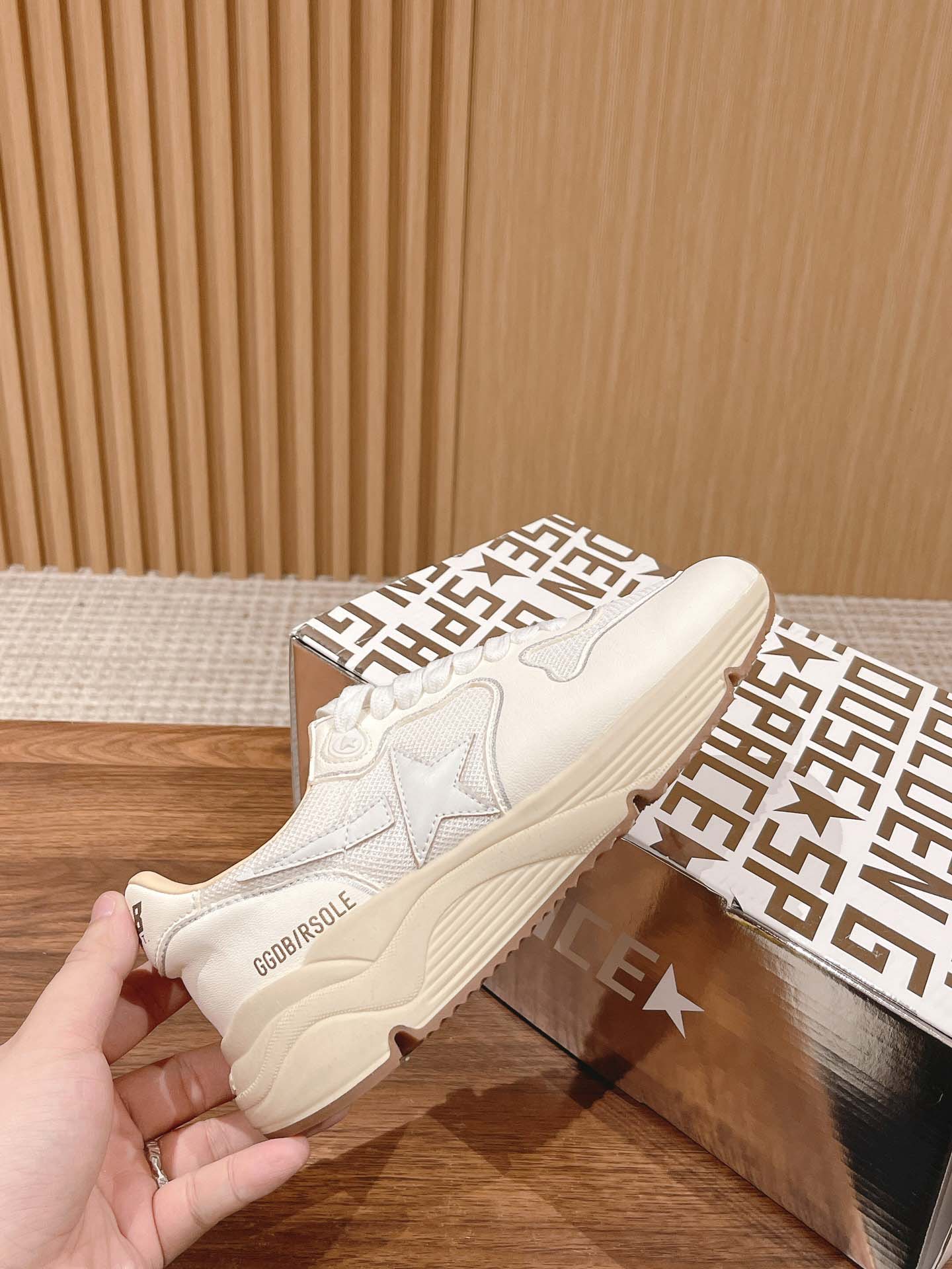 Giày Golden Goose Running Sole White Best Quality